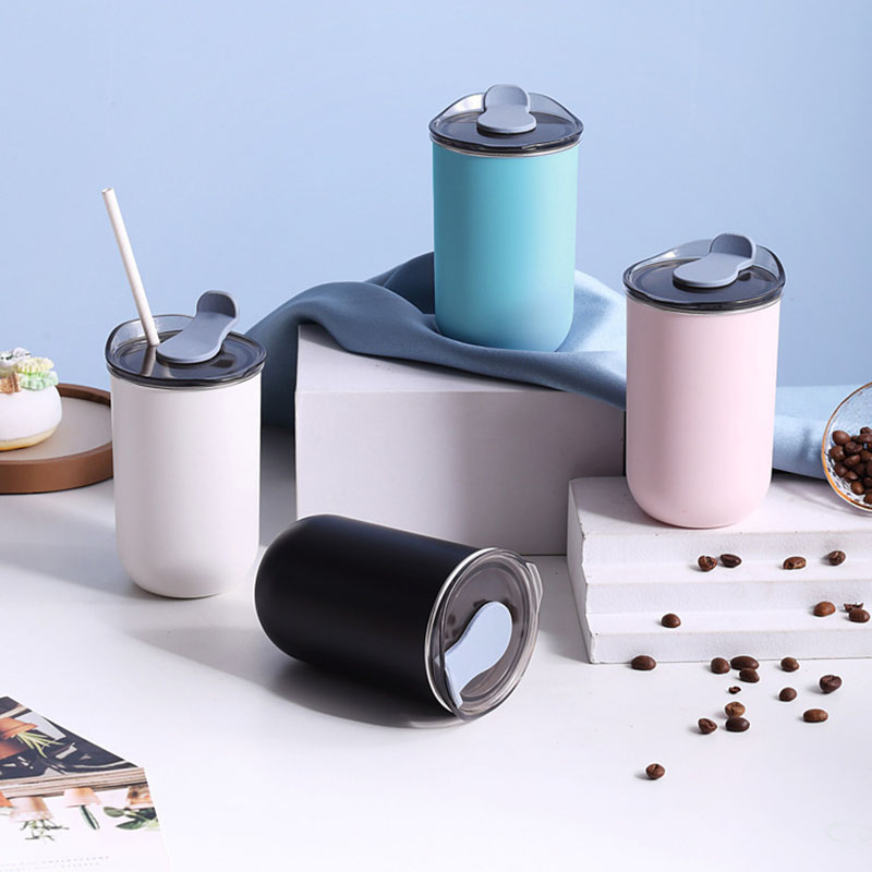 Botellas de agua aisladas con  - Coffee Tea Hot reseña y precio